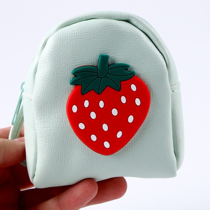 Сумка для куклы «Клубника», цвет зелёный Сумка для куклы «Клубника», цвет зелёный