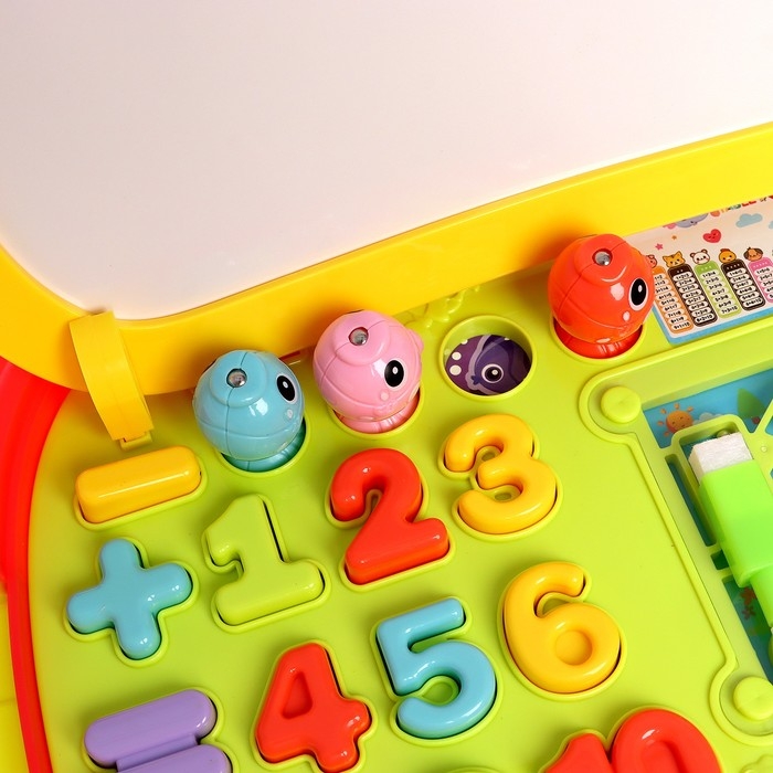 Развивающий столик &laquo;Играй и учись&raquo;, цвет красный