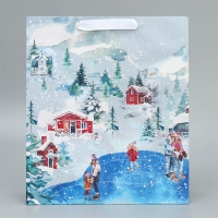 Пакет подарочный новогодний крафтовый вертикальный &laquo;Чудеса случаются&raquo;, M 26 х 30 х 9 см, Новый год