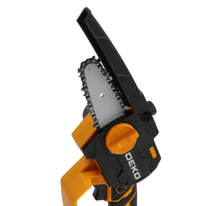 Пила цепная аккумуляторная DEKO DKCHS 20-4 063-4480, 20 В, 2 Ач, Li-ion АКБх1 шт, ЗУ Пила цепная аккумуляторная DEKO DKCHS 20-4 063-4480, 20 В, 2 Ач, Li-ion АКБх1 шт, ЗУ