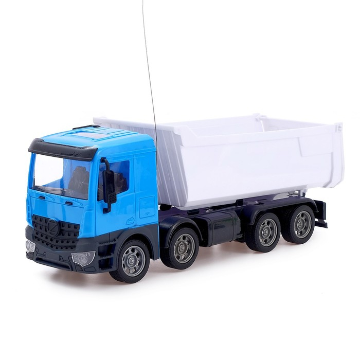 Грузовик радиоуправляемый «Самосвал», работает от батареек, световые эффекты, масштаб 1:24, цвет МИКС Грузовик радиоуправляемый «Самосвал», работает от батареек, световые эффекты, масштаб 1:24, цвет МИКС