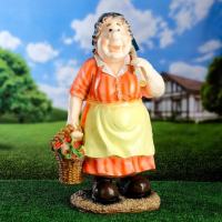 Садовая фигура "Баба с тяпкой" 23х37х63см Садовая фигура "Баба с тяпкой" 23х37х63см