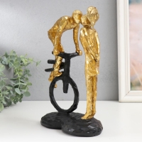 Сувенир полистоун "Поцелуй, пара, моноцикл и воздушный шар" золото 26х17х11 см Сувенир полистоун "Поцелуй, пара, моноцикл и воздушный шар" золото 26х17х11 см