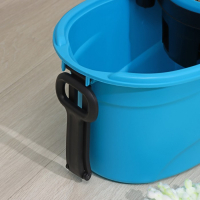 Швабра с отжимом Доляна: ведро с металлической центрифугой, 18 л, запасная насадка из микрофибры, цвет синий Швабра с отжимом Доляна: ведро с металлической центрифугой, 18 л, запасная насадка из микрофибры, цвет синий