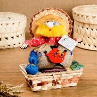 Оберег - шкатулка «Домовой», на сундучке, 12х17х19 см, микс Оберег - шкатулка «Домовой», на сундучке, 12х17х19 см, микс