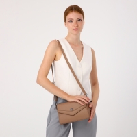 Сумка-мессенджер на магните, цвет бежевый Сумка-мессенджер на магните, цвет бежевый