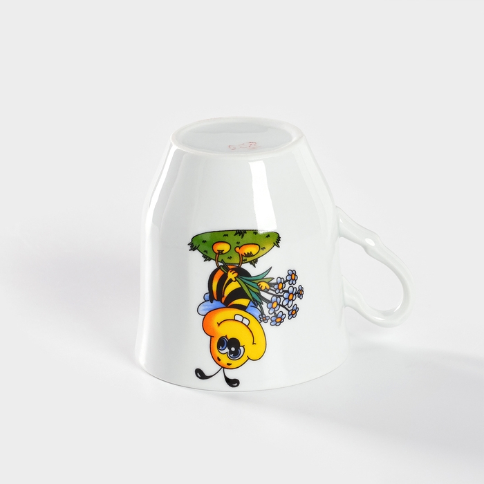 Кружка фарфоровая &laquo;Пчёлы&raquo;, 250 мл