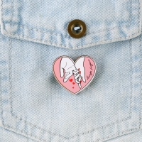 Значок в коробочке «Моей половинке», 2,7 х 3 см Значок в коробочке «Моей половинке», 2,7 х 3 см