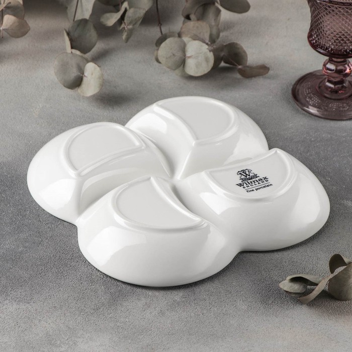 Менажница фарфоровая 4 ячейки Wilmax, 22&times;22 см, цвет белый