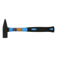 Молоток слесарный ТУНДРА, квадратный боек, фиберглассовая обрезиненная рукоятка, 600 г Молоток слесарный ТУНДРА, квадратный боек, фиберглассовая обрезиненная рукоятка, 600 г