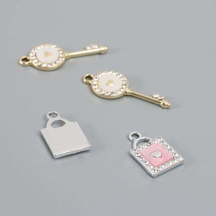 Декор для творчества металл, стразы Декор для творчества металл, стразы "Ключик и замочек с сердцем" набор 2 шт 2,2х1,2 см