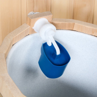 Обливное устройство из липы "Русская забава", 20л, пластиковая вставка Обливное устройство из липы "Русская забава", 20л, пластиковая вставка