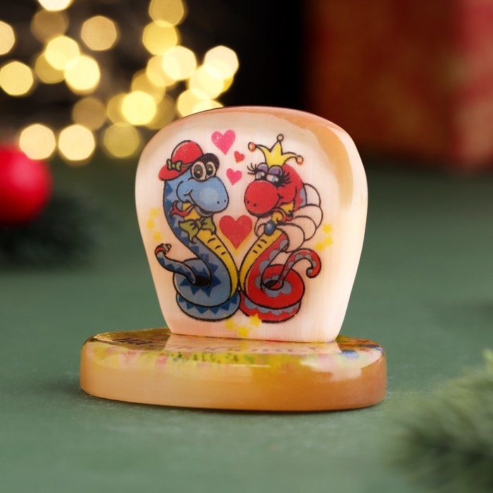 Сувенир "Змея На любовь! 2025", селенит 6х6х4,5 см