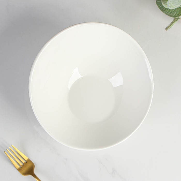 Салатник фарфоровый Доляна &laquo;Глория&raquo;, 450 мл, d=21 см, цвет белый