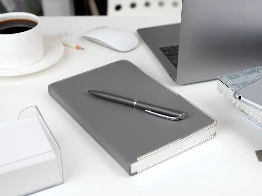 Ручка шариковая Ringa, красная Ручка шариковая Ringa, красная