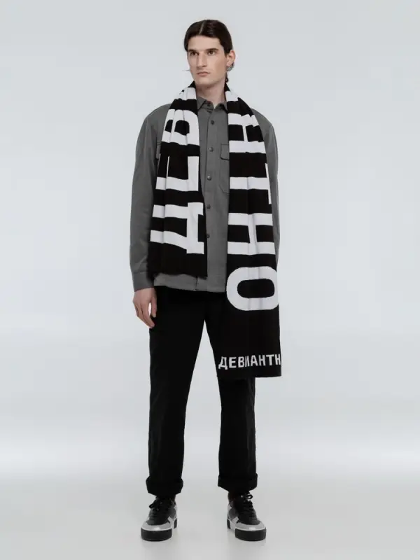 Шарф &laquo;Девиантно&raquo;