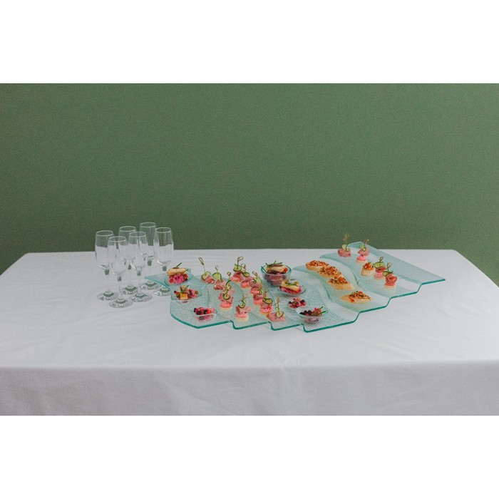 Блюдо стеклянное сервировочное Magistro «Авис», 7 ступеней, 40×76×8 см Блюдо стеклянное сервировочное Magistro «Авис», 7 ступеней, 40×76×8 см