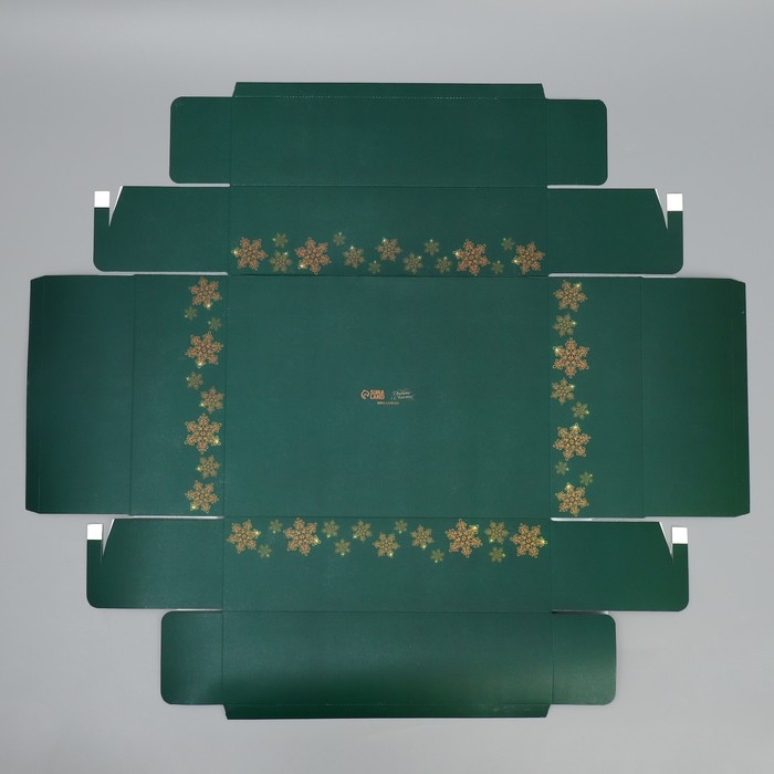 Коробка подарочная новогодняя складная &laquo;Волшебного нового года&raquo;, шары, 32 х 24 х 9 см