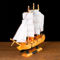 Корабль сувенирный малый &laquo;Аляска&raquo;, борта светлое дерево, паруса белые пиратские, 4,5&times;23&times;24 см