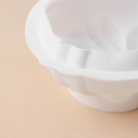 Форма для выпечки и муссовых десертов KONFINETTA &laquo;Сердце с бантом&raquo;, 19&times;17&times;6,5 см, цвет белый