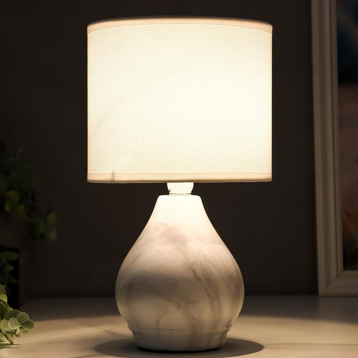 Лампа настольная 16636/1 E14 40Вт 17,5х17,5х30,5 см RISALUX