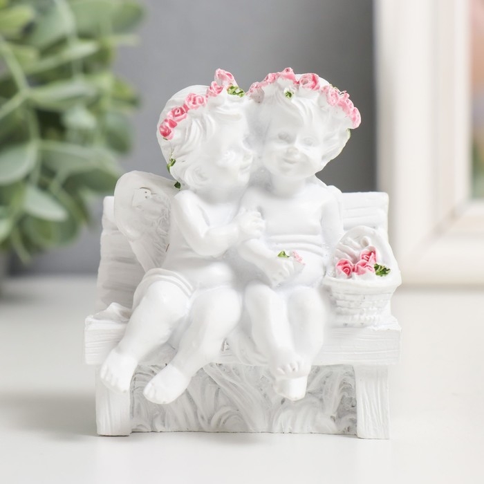 Сувенир "2 ангелочка в розовом веночке на скамейке" МИКС 8х7х5 см