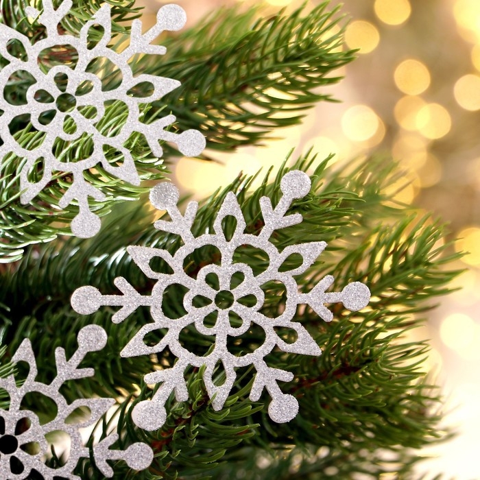 Декор &laquo;Снежинки&raquo; на клеевой основе, набор 3 шт.