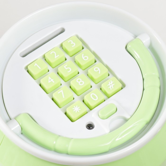 Копилка пластик "Банка. Жирафики" кодовый замок, звук АА зелёный 15х21 см