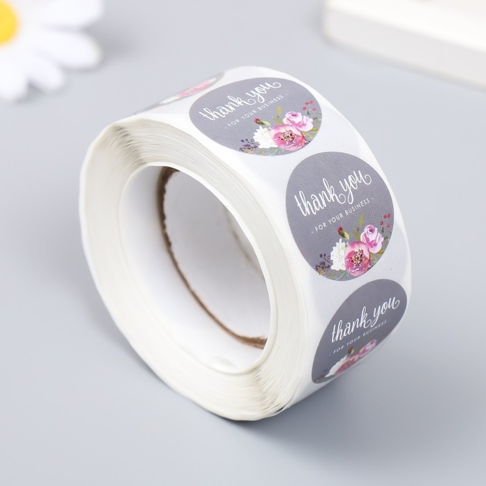 Наклейка бумага Наклейка бумага "Букет на сером. Благодарность" d=2,5 см 500 шт в рулоне 3х6,5х6,5 см