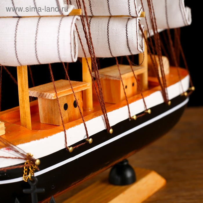 Корабль сувенирный средний &laquo;Пилад&raquo;, борта тёмные, 33х31х5 см