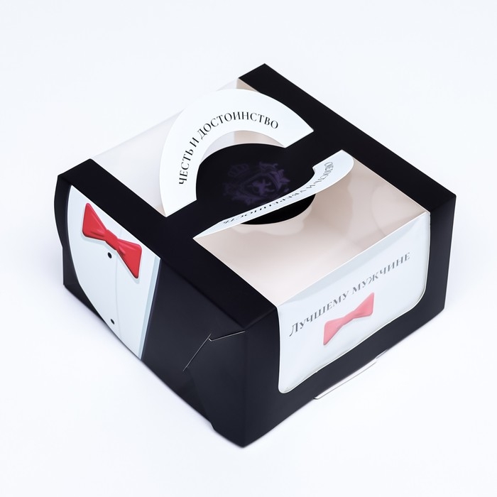 Коробка под бенто-торт с окном Коробка под бенто-торт с окном "Честь и достоинство", 14 х 14 х 8 см