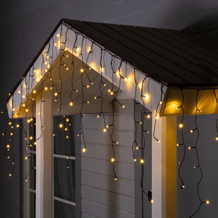 Гирлянда «Бахрома» 3 × 0.6 м, IP44, УМС, тёмная нить, 100 LED, свечение тёплое белое, мерцание, 24 В Гирлянда «Бахрома» 3 × 0.6 м, IP44, УМС, тёмная нить, 100 LED, свечение тёплое белое, мерцание, 24 В