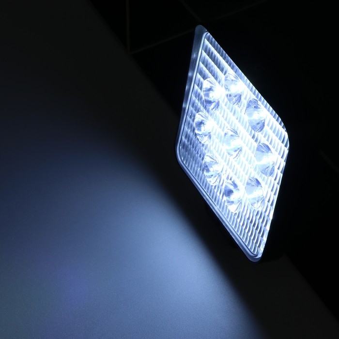 Фара противотуманная GE-WSQ009S (SL30) Фара противотуманная GE-WSQ009S (SL30) "OFF - Road", 9 диодов, 27 Вт, направленный свет, алюминиевый корпус, пылевлагозащищенный, 105х28х125 мм, 12/24 В