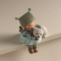 Сувенир полистоун "Малышка гладит белого медвежонка" голубой 9х7х13 см