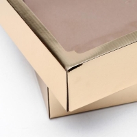 Коробка сборная, крышка-дно, с окном, золотая, 37 х 32 х 7 см