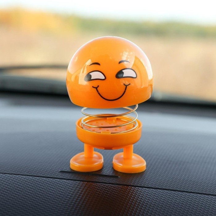 Смайл на пружинке, на панель в авто, улыбка, желтый Смайл на пружинке, на панель в авто, улыбка, желтый