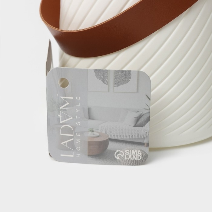 Ваза для цветов LaDо́m «Ведёрко», 1,8 л, 15×14,5×12,5 см, цвет белый Ваза для цветов LaDо́m «Ведёрко», 1,8 л, 15×14,5×12,5 см, цвет белый