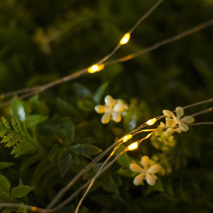 Гирлянда &laquo;Нить&raquo; 20 м роса, IP44, серебристая нить, 200 LED, свечение жёлтое, 2 режима, солнечная батарея