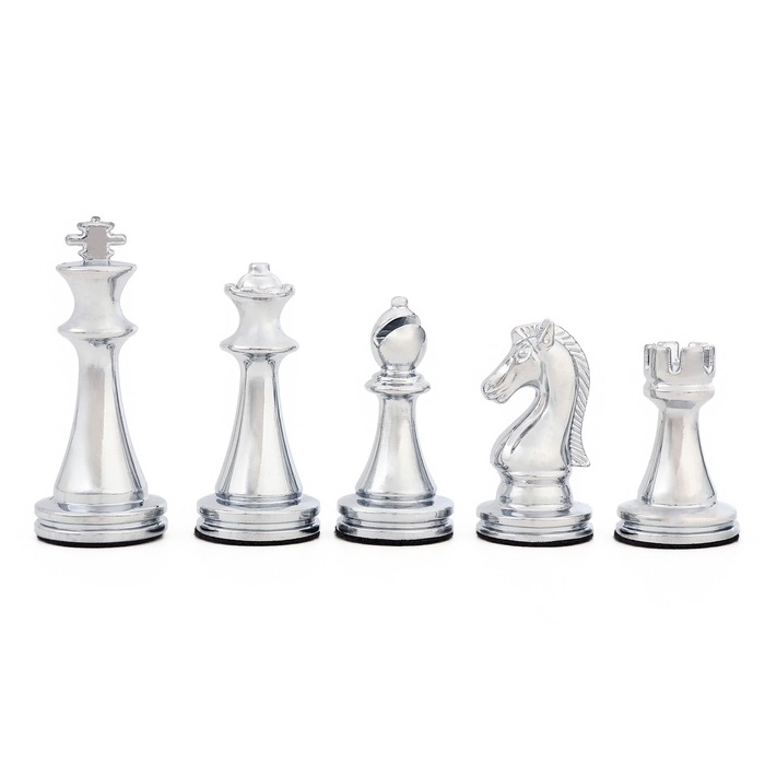 Шахматы, доска 31 х 31 см, король h-7 см, пешка h-3.5 см Шахматы, доска 31 х 31 см, король h-7 см, пешка h-3.5 см