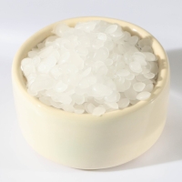 Воск для свечей парафиновый 250 гр., гранулами, темп-а плавления 58 градусов Воск для свечей парафиновый 250 гр., гранулами, темп-а плавления 58 градусов