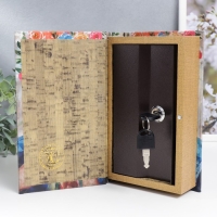 Сейф-книга дерево кожзам "Девушка с косой в цветочном венке" 21х13х5 см Сейф-книга дерево кожзам "Девушка с косой в цветочном венке" 21х13х5 см