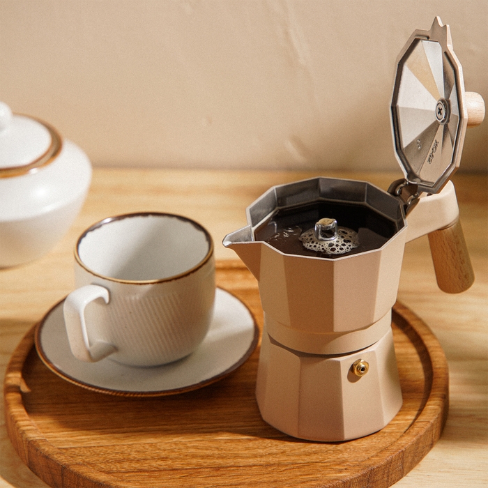 Кофеварка гейзерная SL Home &laquo;Ферамо&raquo;, 150 мл, 11&times;15,5&times;12 см, цвет бежевый