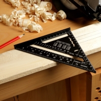 Универсальный кровельный угольник ТУНДРА, алюминий, с внутренней шкалой, 175 мм Универсальный кровельный угольник ТУНДРА, алюминий, с внутренней шкалой, 175 мм