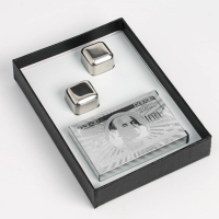 Подарочный набор "100 $": карты и 2 кубика для виски Подарочный набор "100 $": карты и 2 кубика для виски