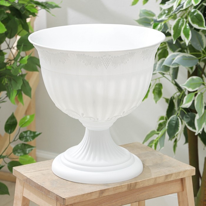 Кашпо уличное &laquo;Ангара&raquo;, 12 л, цвет белый