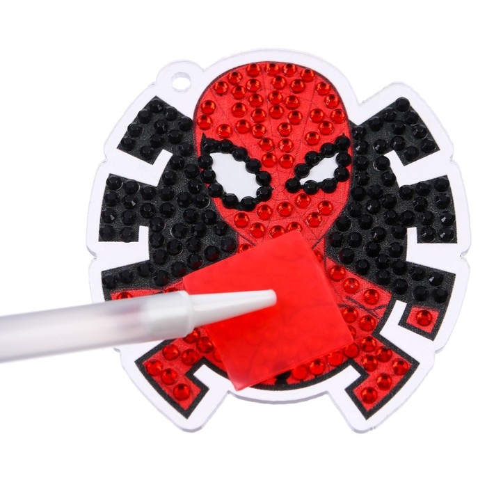 Алмазная мозаика на брелоке, 6.5х6.3 см, Человек-паук Алмазная мозаика на брелоке, 6.5х6.3 см, Человек-паук