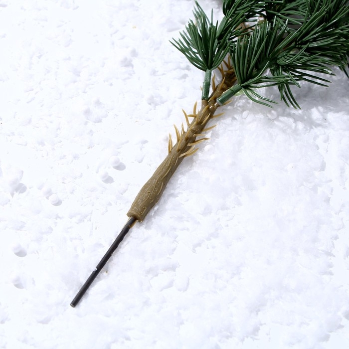 Декор «Ветвь очаровательной ели» Декор «Ветвь очаровательной ели»