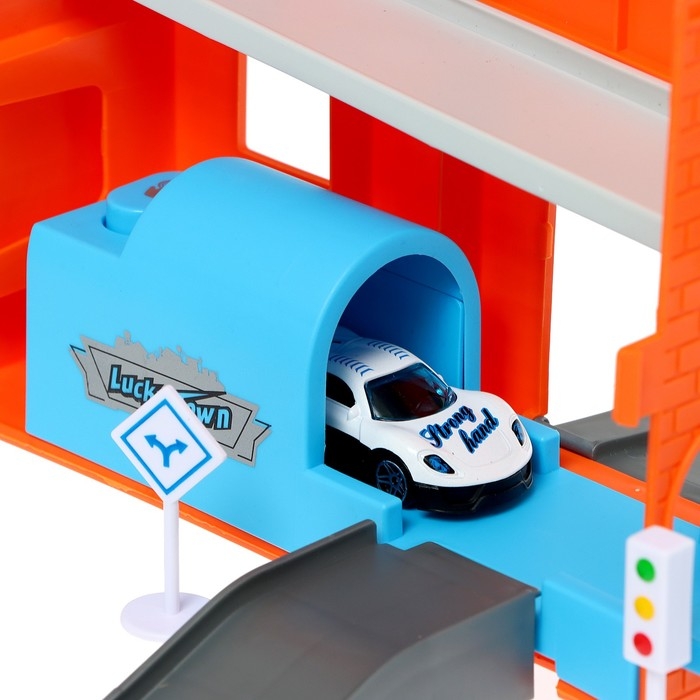 Парковка &laquo;Город&raquo;, в кейсе с металлическими машинками