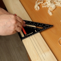 Универсальный кровельный угольник ТУНДРА, алюминий, с внутренней шкалой, 175 мм Универсальный кровельный угольник ТУНДРА, алюминий, с внутренней шкалой, 175 мм