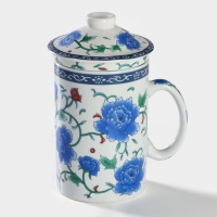 Кружка керамическая с крышкой и ситом &laquo;Цветение роз&raquo;, 300 мл